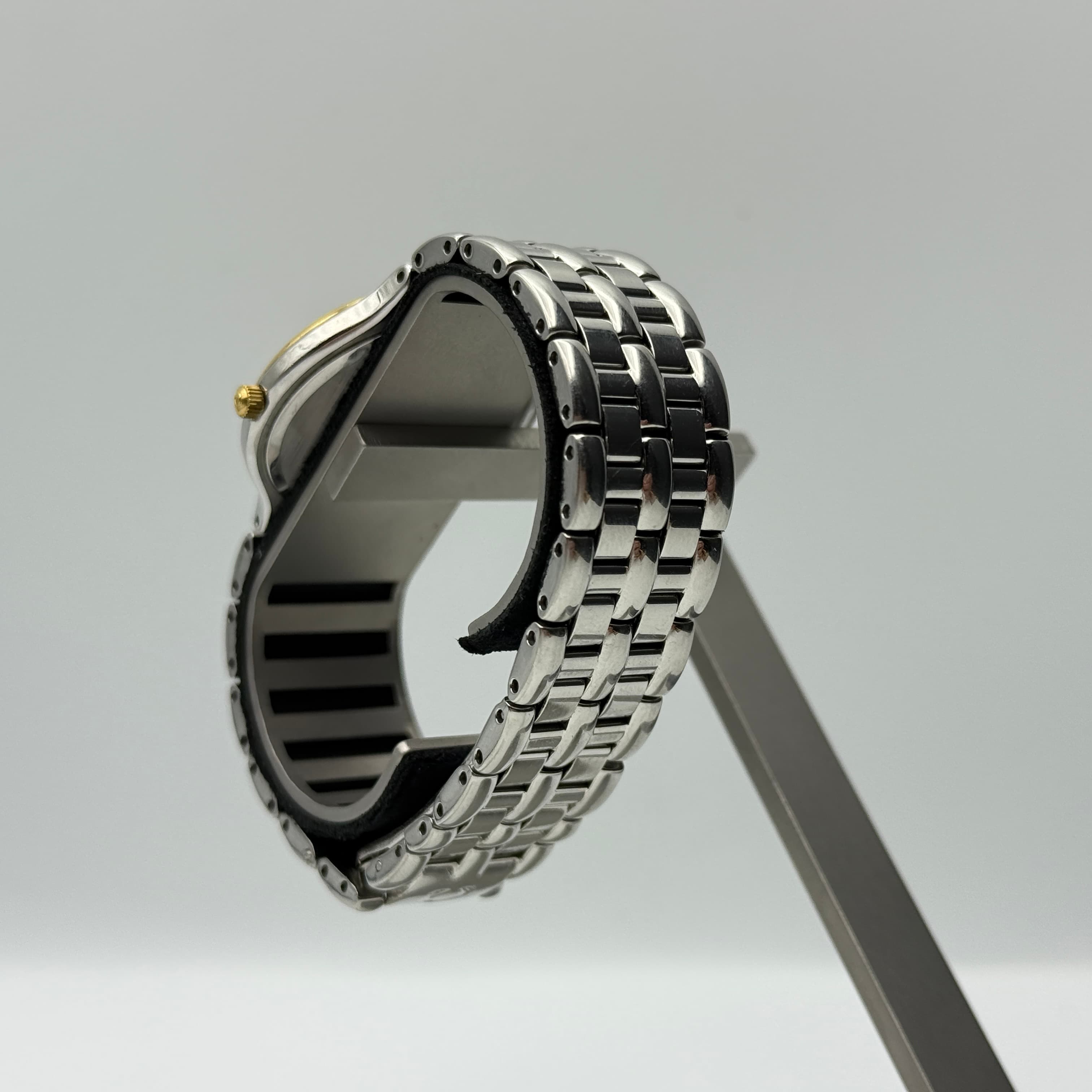 Omega De Ville