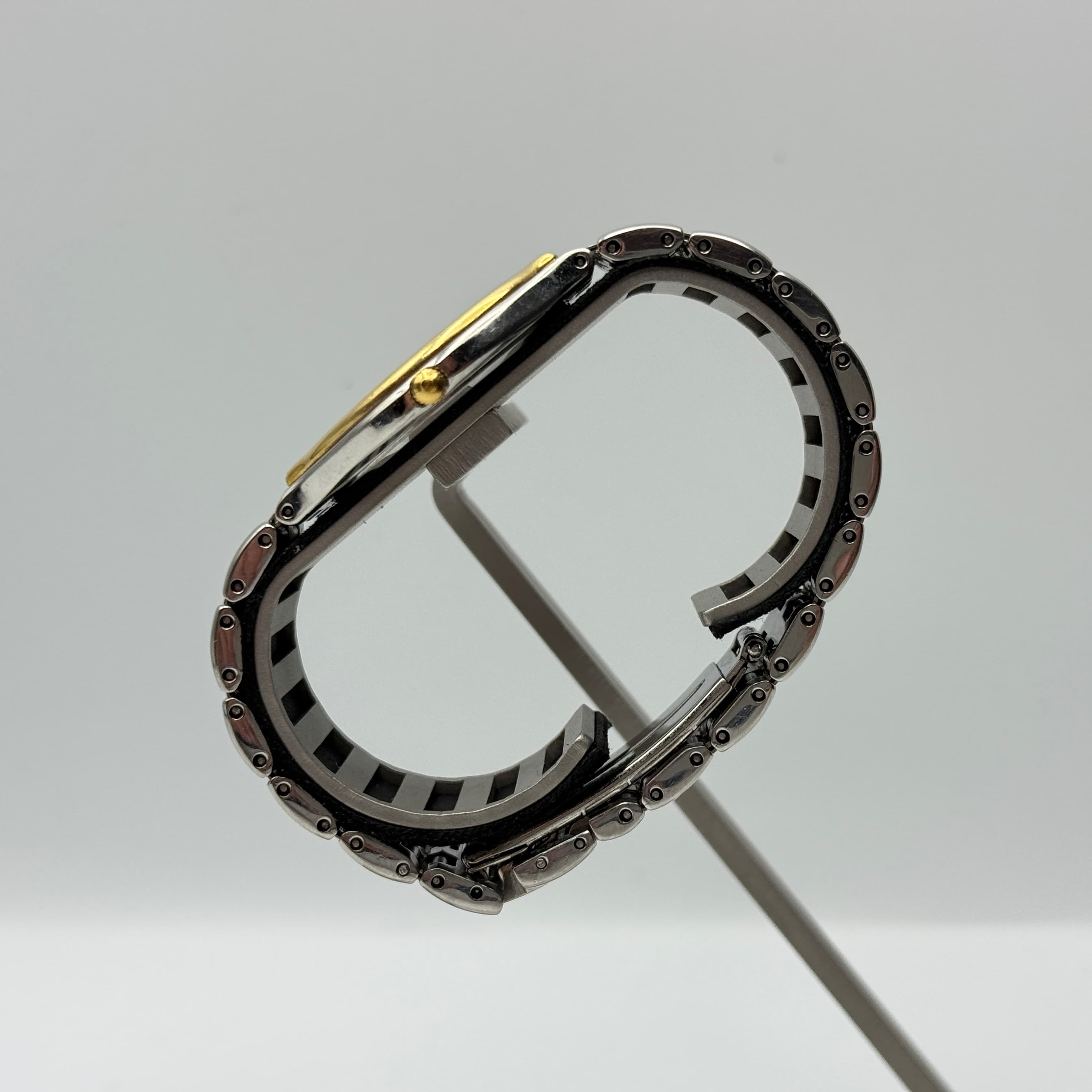 Omega De Ville